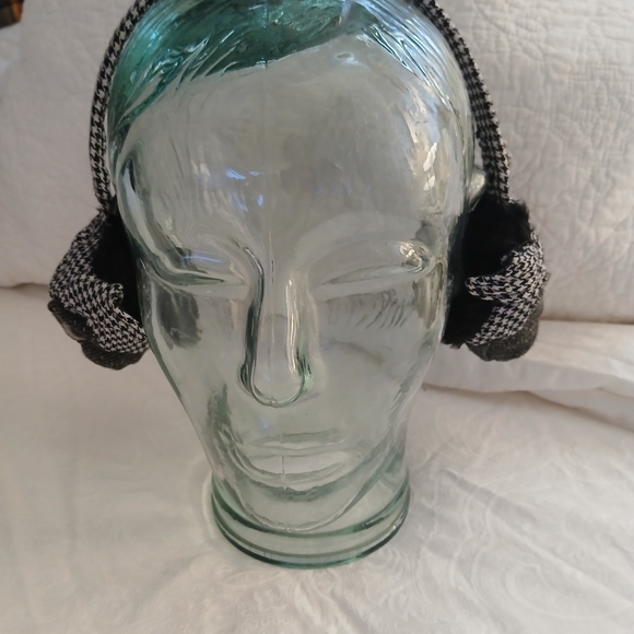 FUZZYNATION " PUG " EAR MUFFS - Picture 4 of 10